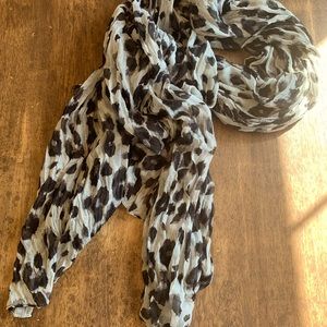 Leopard-print Scarf